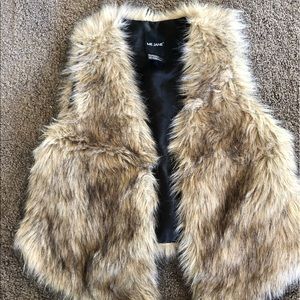 Fur vest